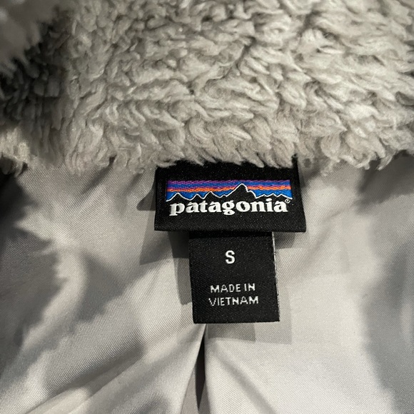 Patagonia women’s fleece vest - Picture 2 of 3